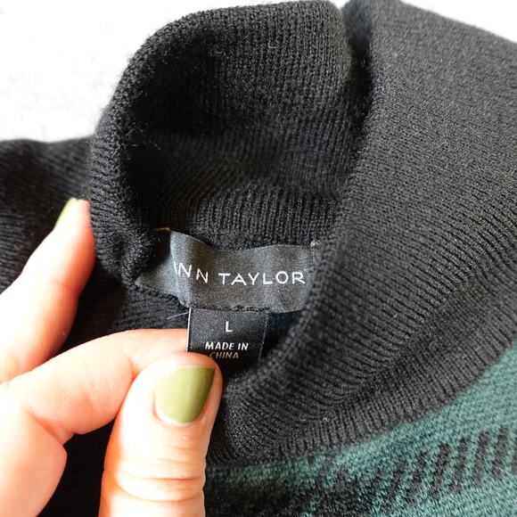 Ann Taylor Sweater Womens Large Tartan Plaid Knit Festive Holiday Soft Mock Neck - Picture 2 of 8